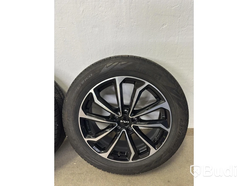 4 st. Åretrunt hjul, Pirelli, 235/55 R19 105H