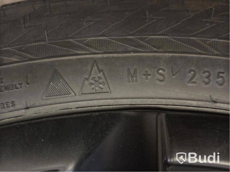 4 Studded All-Season Wheels, Nokian Tyres, 235/50 R19 103T