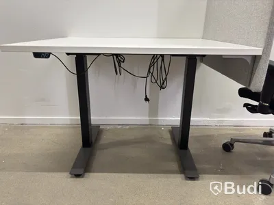 Height-adjustable desk with screen, Edsbyn, incl. office chair