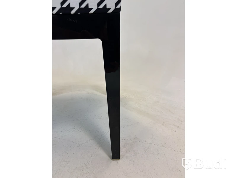 2 st stolar Mademoiselle kartell with starck