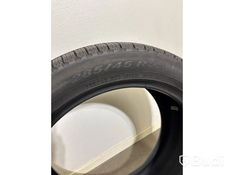 4 st. Däck Pirelli Scorpion, 285/45 R22