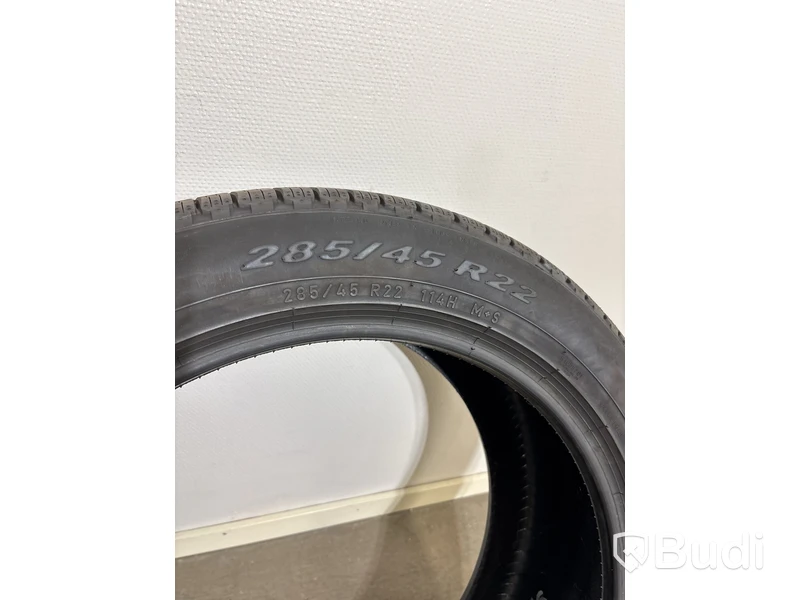 4 st. Däck Pirelli Scorpion, 285/45 R22
