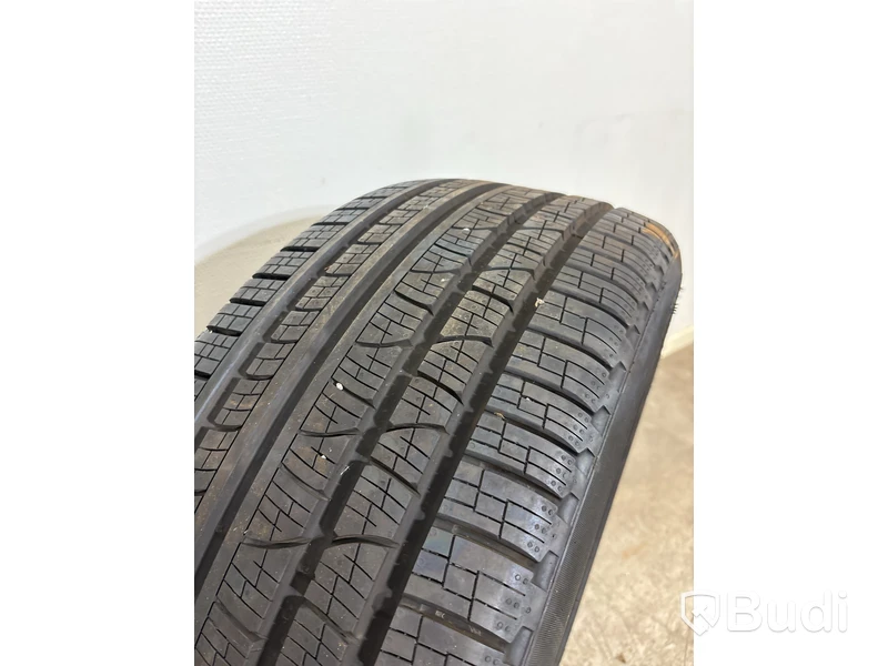 4 st. Däck Pirelli Scorpion, 285/45 R22