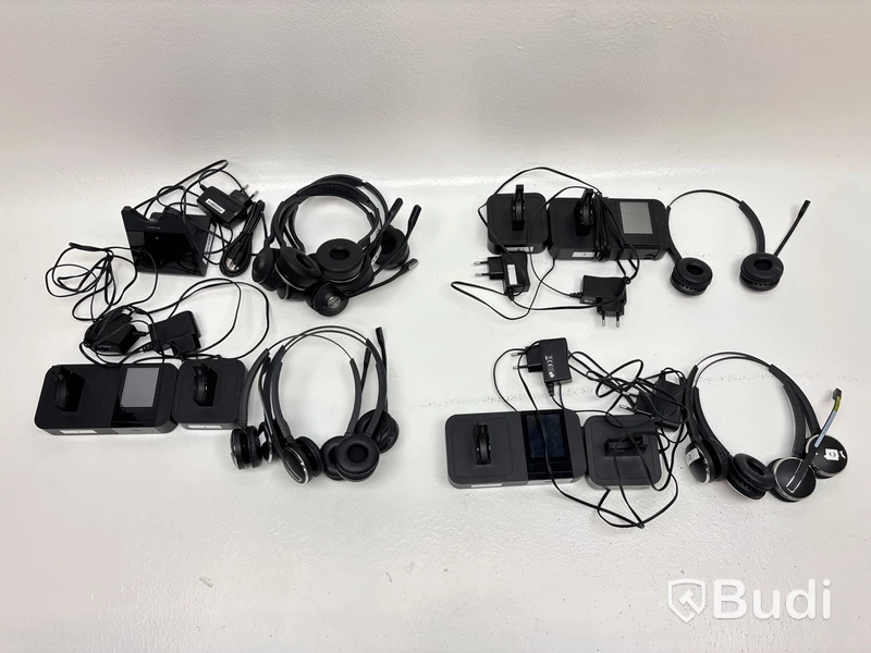 10 st. Hörlurar Jabra olika modeller med diverse tillbehör.