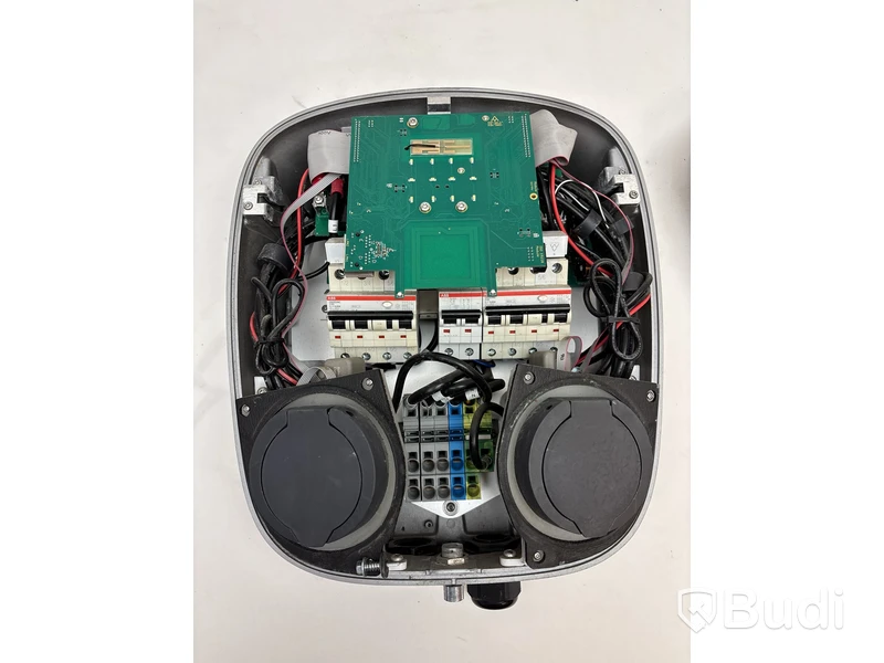 Laddbox Charge Amps, Aura inkl. laddkabel Connect