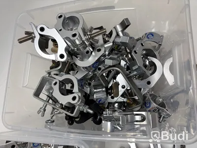 Parti med aluminiumfackverk och tillbehör