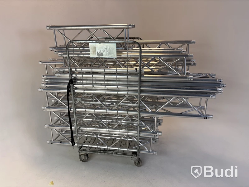 Parti med aluminiumfackverk och tillbehör