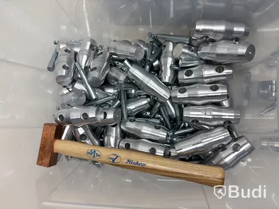 Parti med aluminiumfackverk och tillbehör
