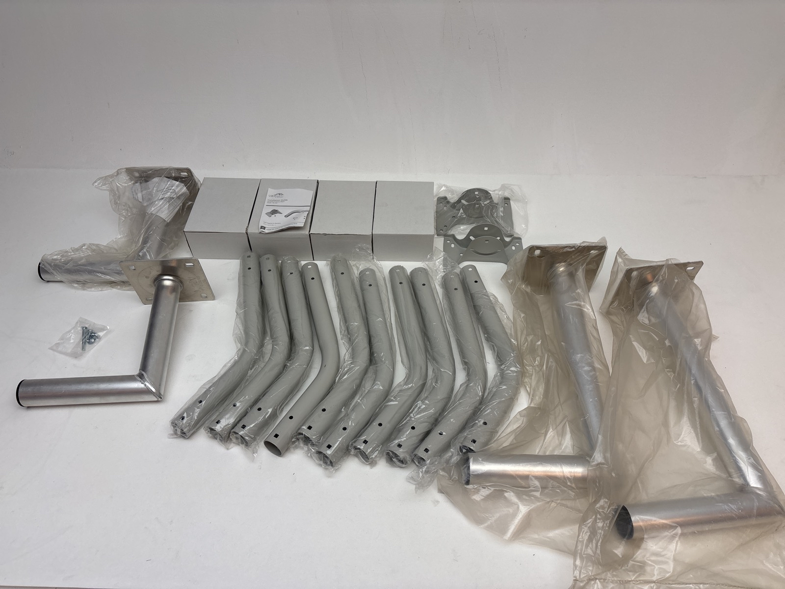 Väggfäste för antenn Ubiquiti, UB-AM