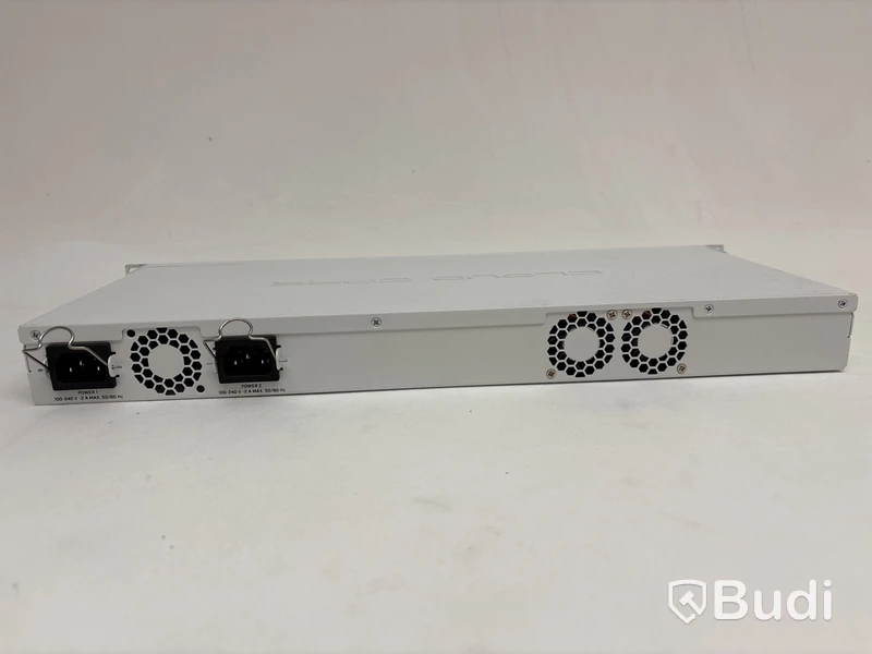 2 st. Routrar MicroTik, cloud core
