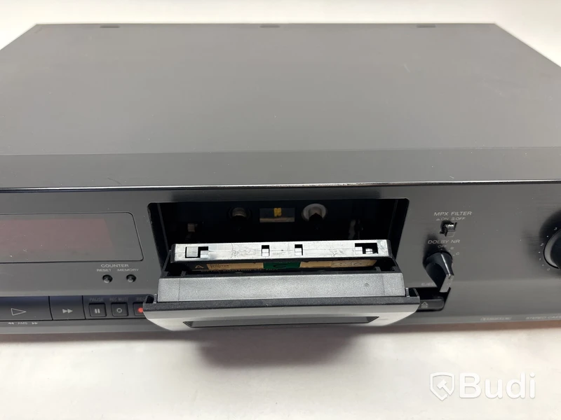 Kassettspelare Sony TC-K215 och DVD-spelare Marantz DV4001