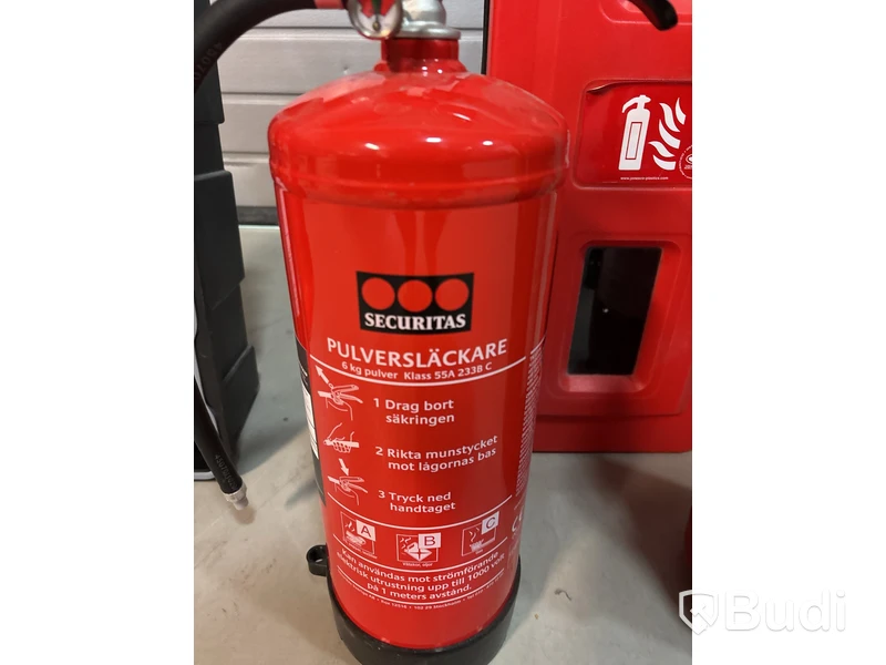 3 st. Brandsläckare inkl. 2 st. brandskåp