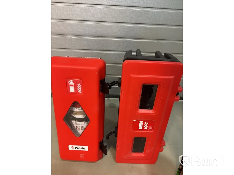 3 st. Brandsläckare inkl. 2 st. brandskåp