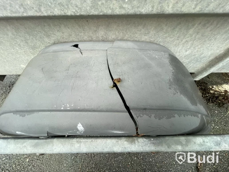 Bromsat kåpsläp Thule LV1000 | 2008 - Reparationsobjekt