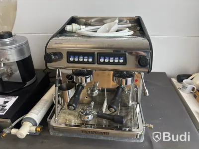 Kaffemaskin Expobar Megacrem, med kvarn.