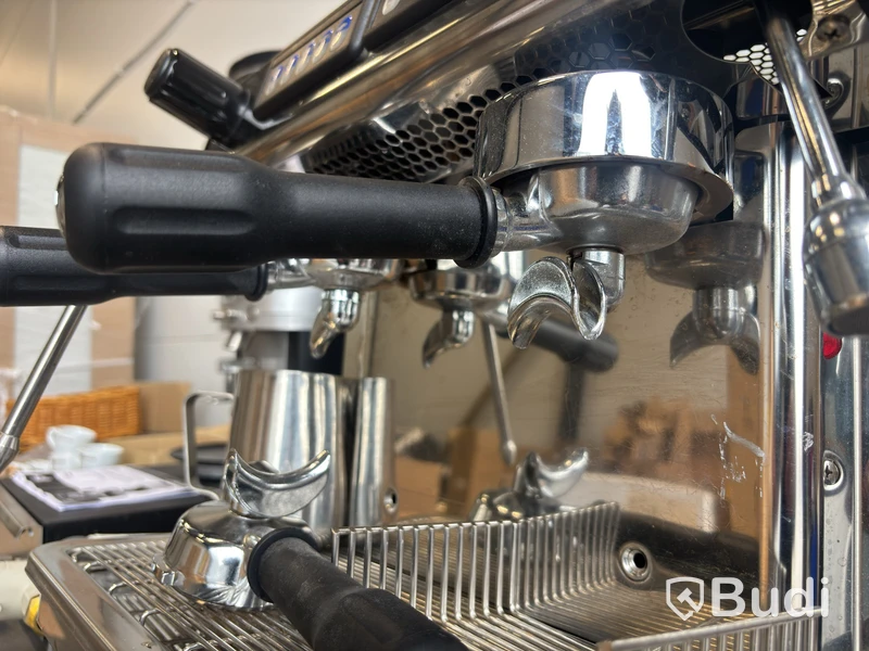 Kaffemaskin Expobar Megacrem, med kvarn.