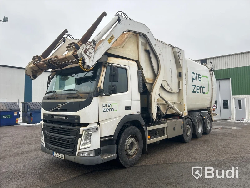 Frontlastare Volvo FM tridem 8X2*6 | NTM FLP-36