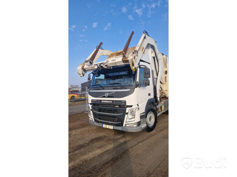 Frontlastare Volvo FM tridem 8X2*6 | NTM FLP-36
