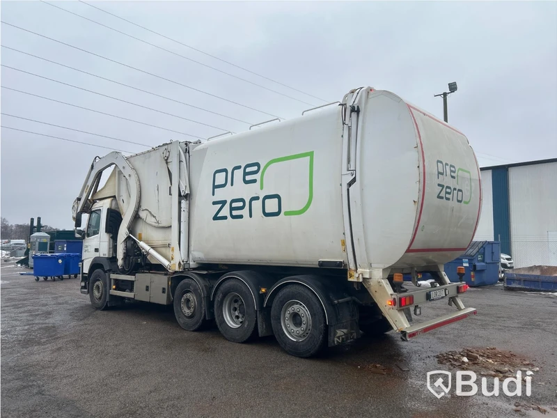Frontlastare Volvo FM tridem 8X2*6 | NTM FLP-36