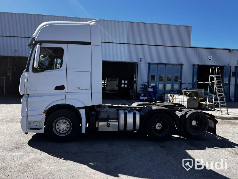Dragbil Mercedes-Benz 963-4-C ACTROS -2014