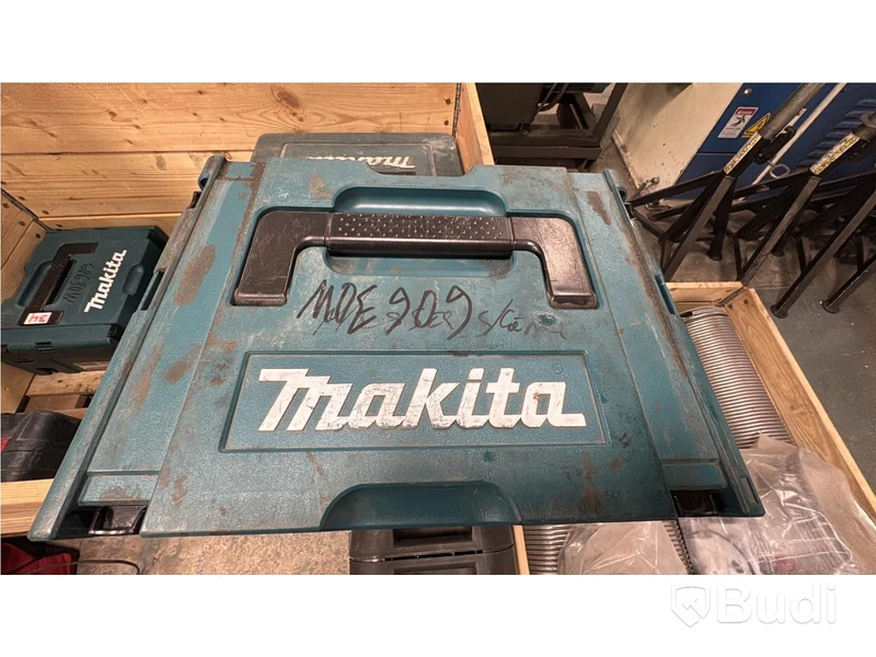 Parti med verktyg Makita