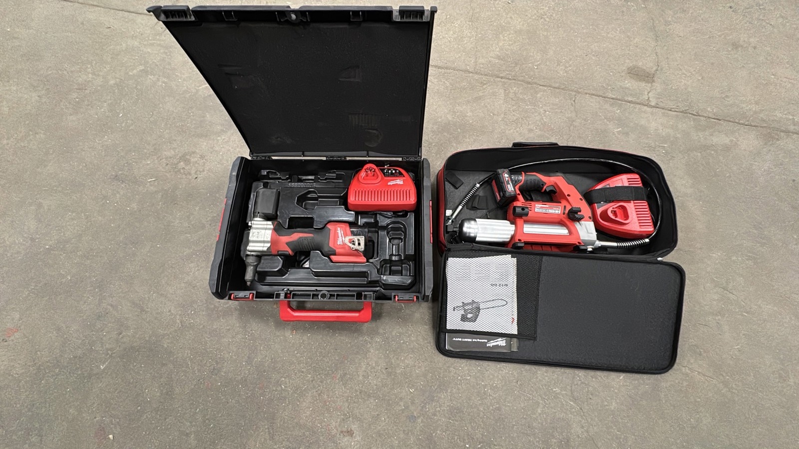 Parti med verktyg Milwaukee M12 BPRT nitpistol och M12 GG fettspruta