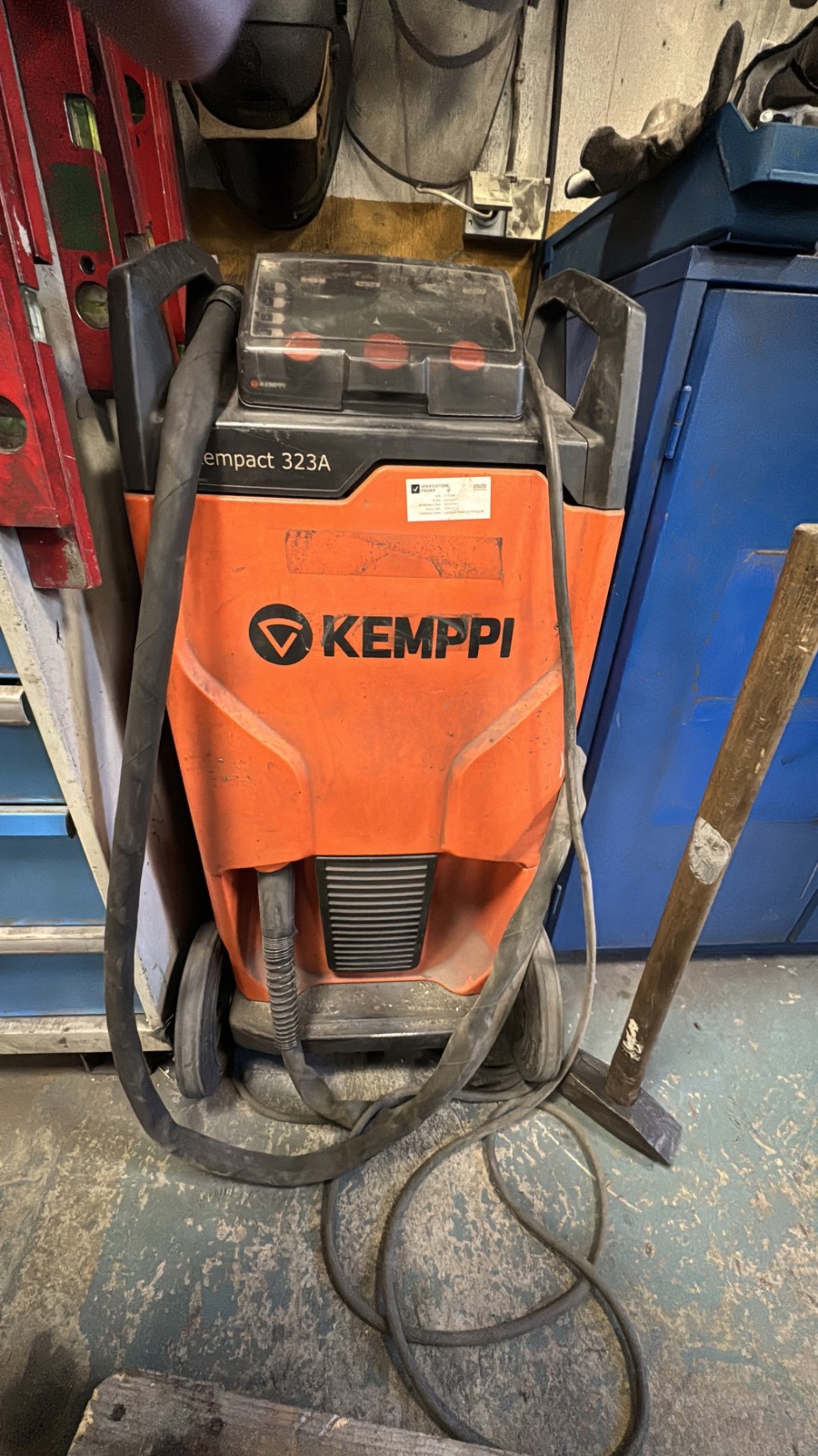 Svets Kempact 323A