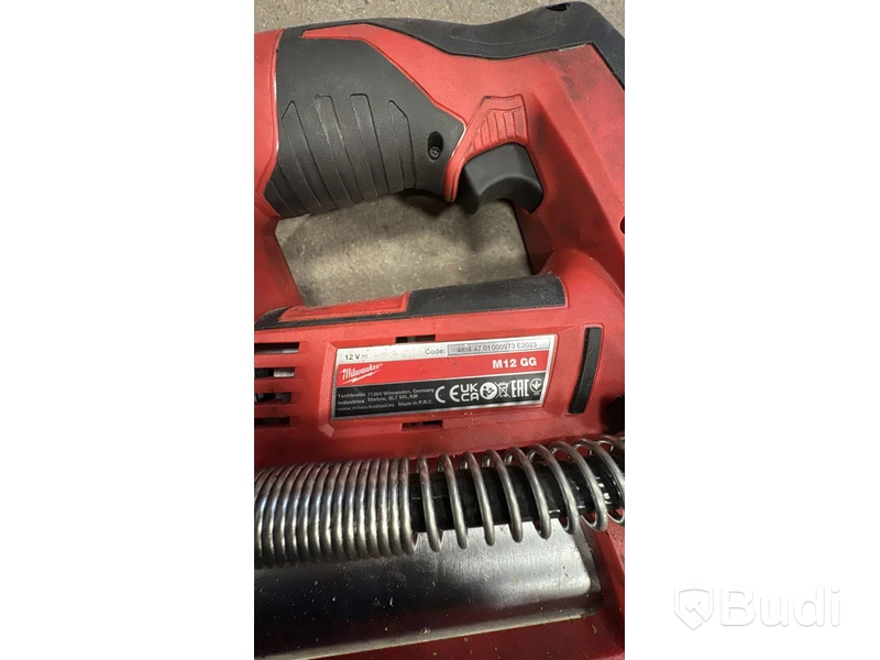 Fettspruta Milwaukee M12 GG och Nitpistol Milwaukee M12 BPRT