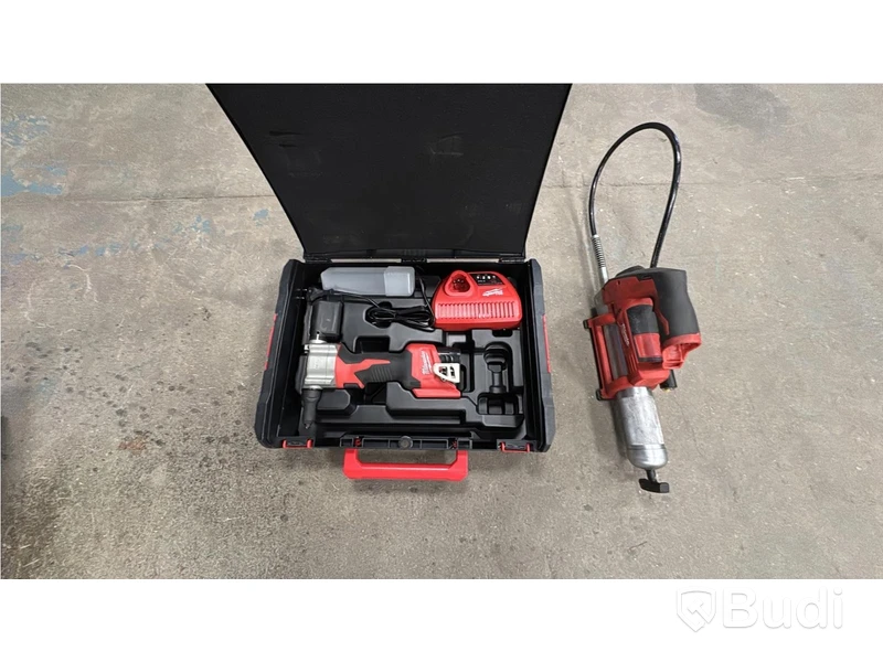 Fettspruta Milwaukee M12 GG och Nitpistol Milwaukee M12 BPRT