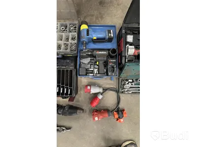 2 st. Popnitmaskiner Milwaukee och Würth, inkl. diverse tillbehör