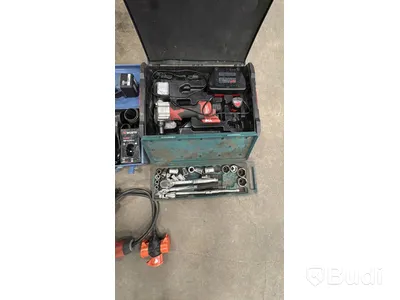 2 st. Popnitmaskiner Milwaukee och Würth, inkl. diverse tillbehör