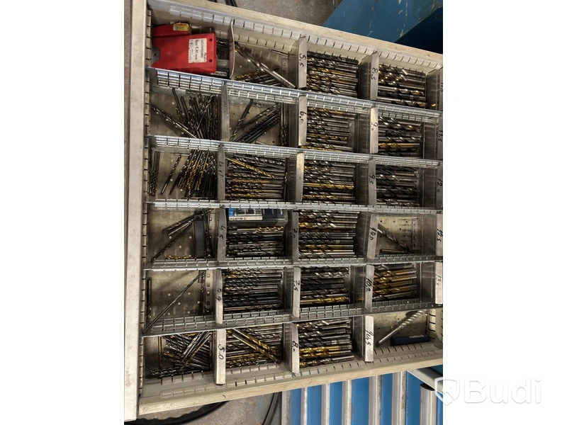 Verktygshurts Gigant, inkl. innehåll