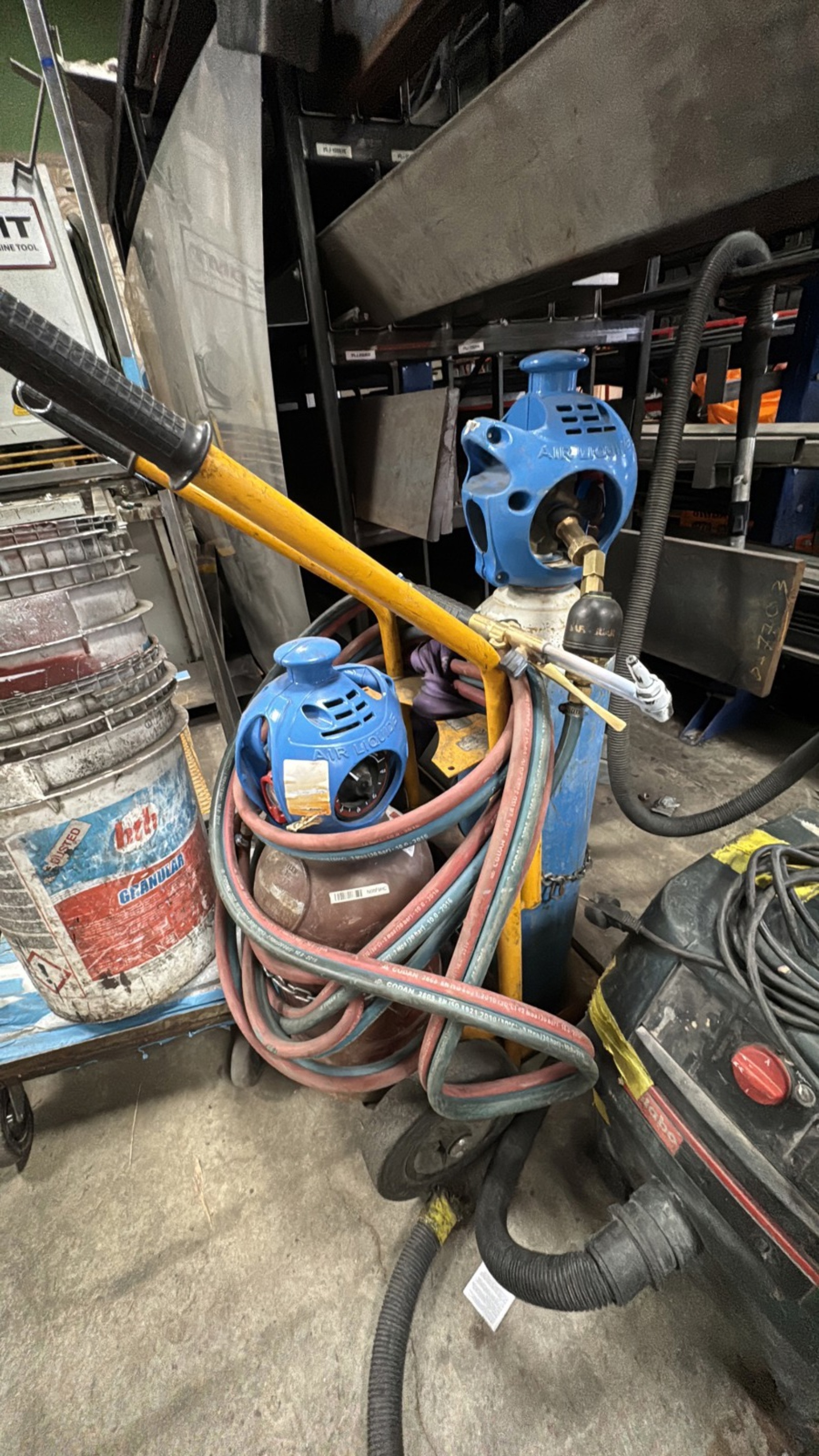 Gasflaskkärra med svetsutrustning