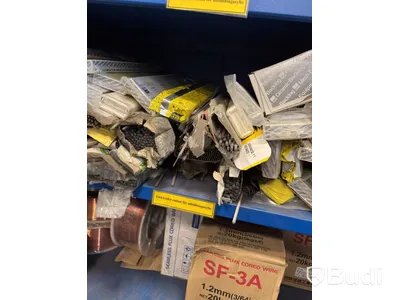 Verkstadsskåp med diverse tillbehör