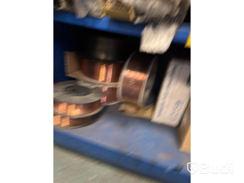 Verkstadsskåp med diverse tillbehör