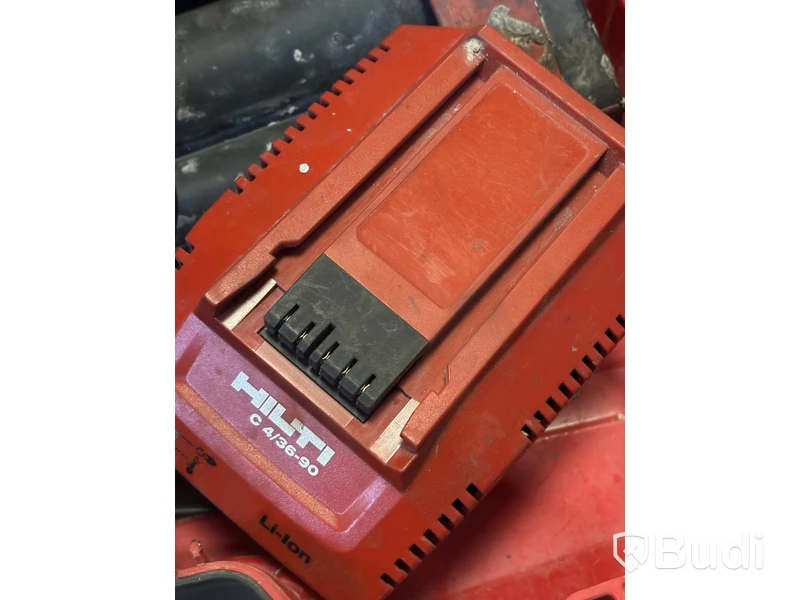 Parti med diverse Hilti verktyg