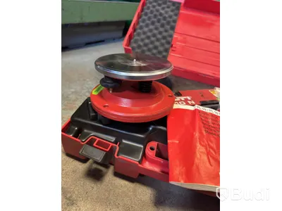 Parti med diverse Hilti verktyg