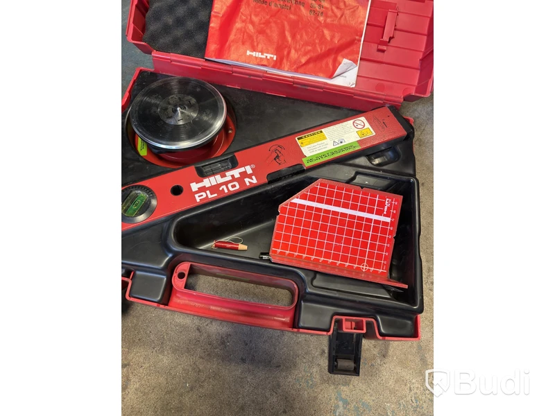 Parti med diverse Hilti verktyg