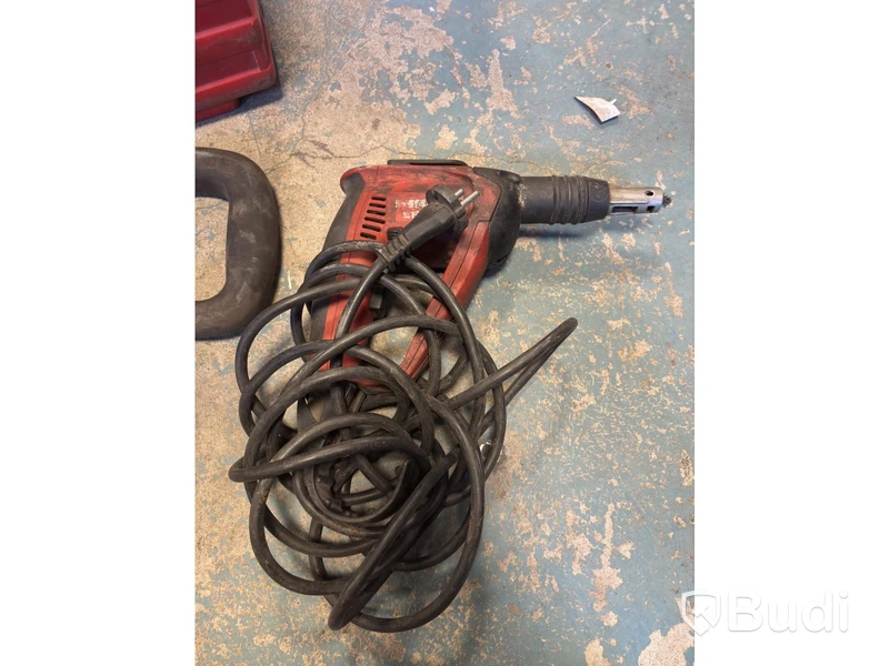 Parti med diverse Hilti verktyg