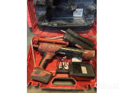 Parti med diverse Hilti verktyg