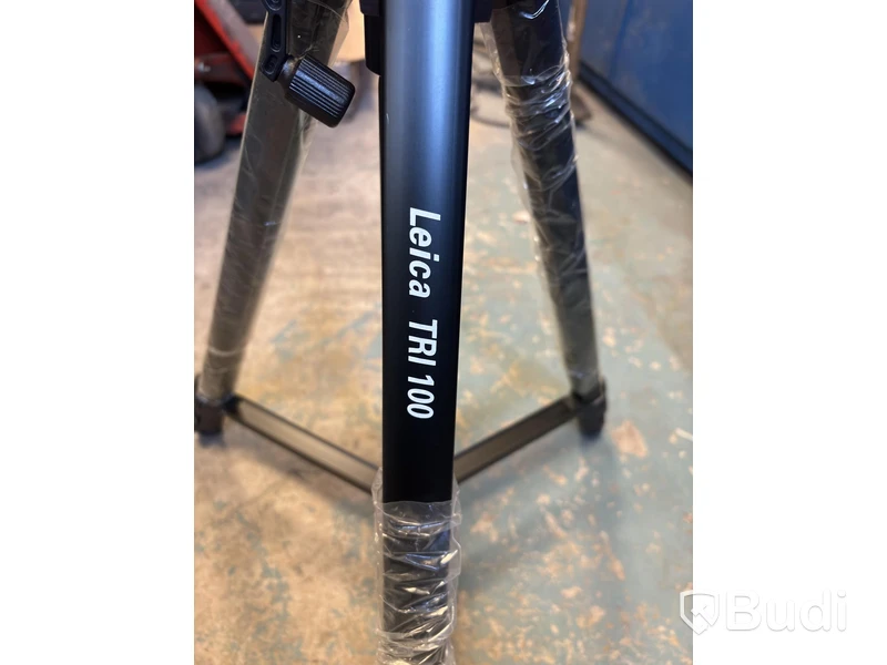 Leica TRI 100 Tripod