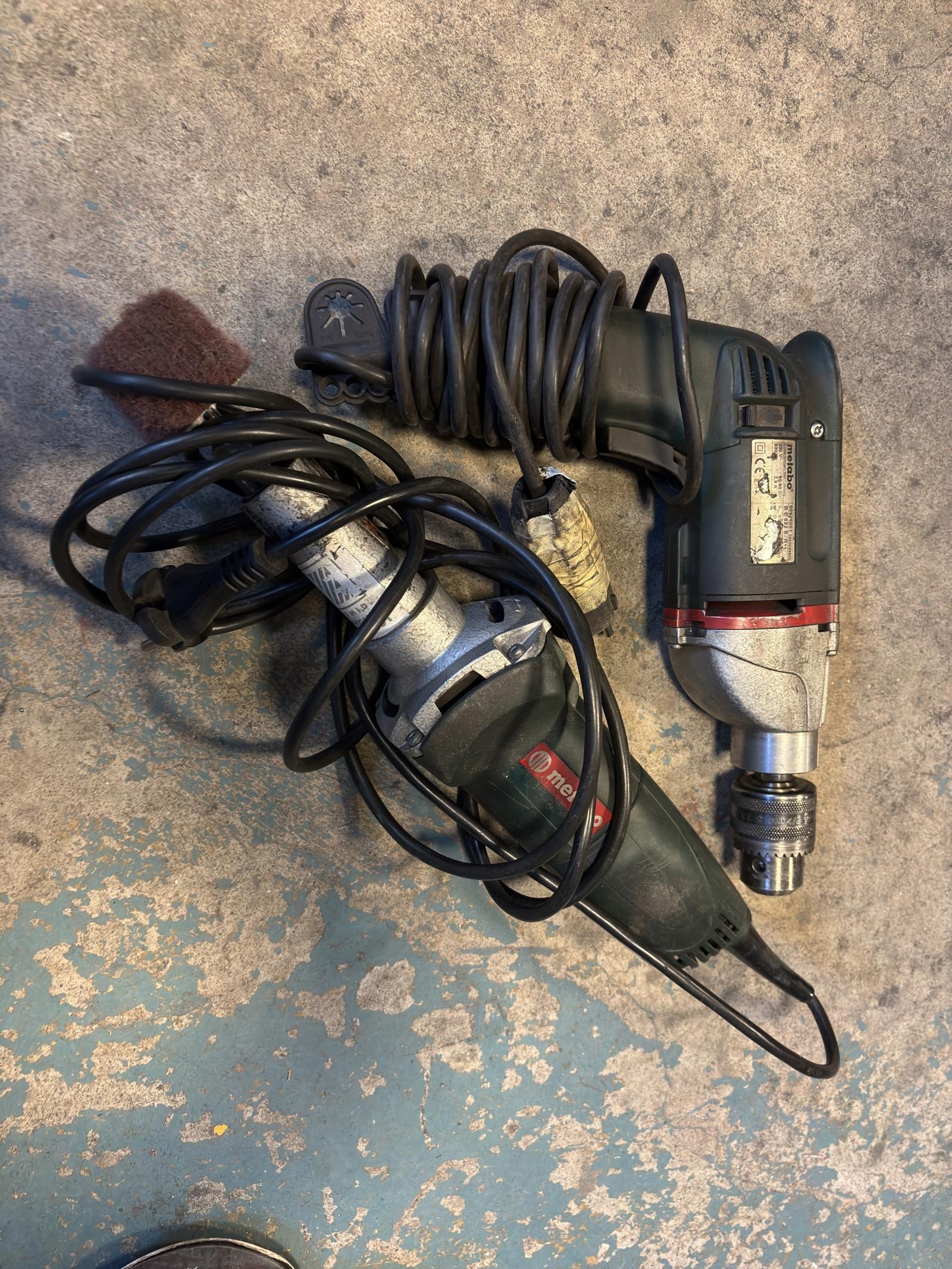 Borrmaskin och rakslipmaskin Metabo