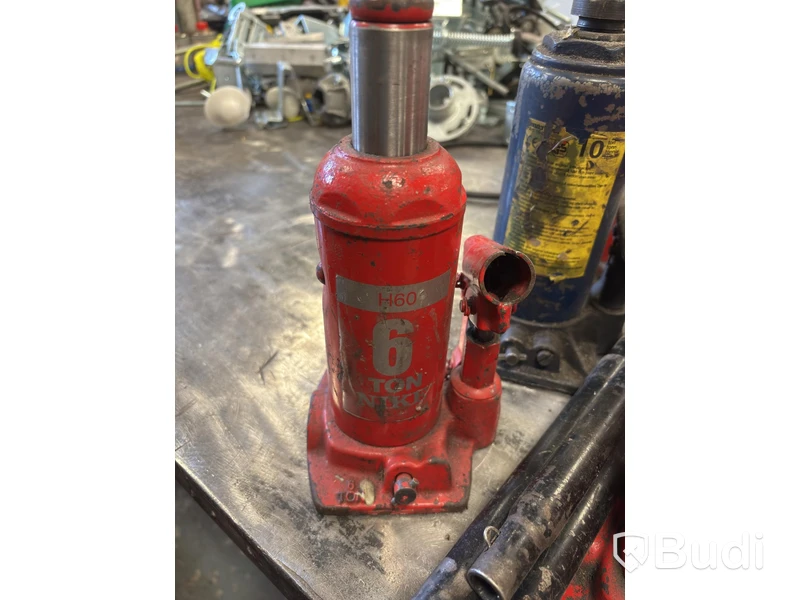 6 st. Hydraulisk domkraft