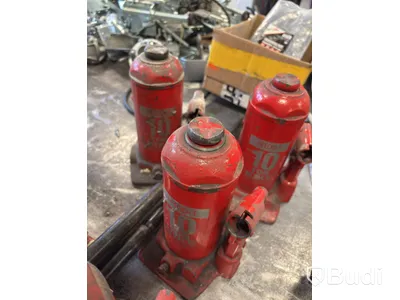 6 st. Hydraulisk domkraft