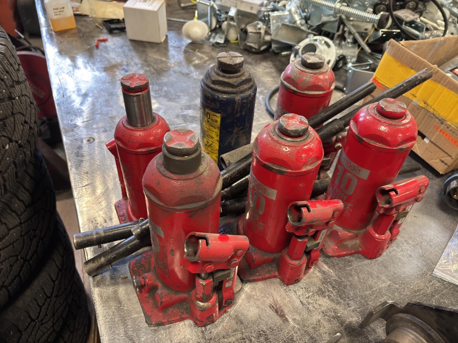 6 st. Hydraulisk domkraft