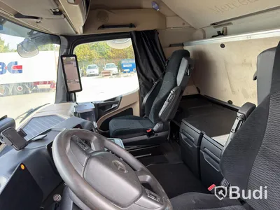 Mercedes-Benz ACTROS -2019, 6x2 tractor unit Odometer reading (km): 60850