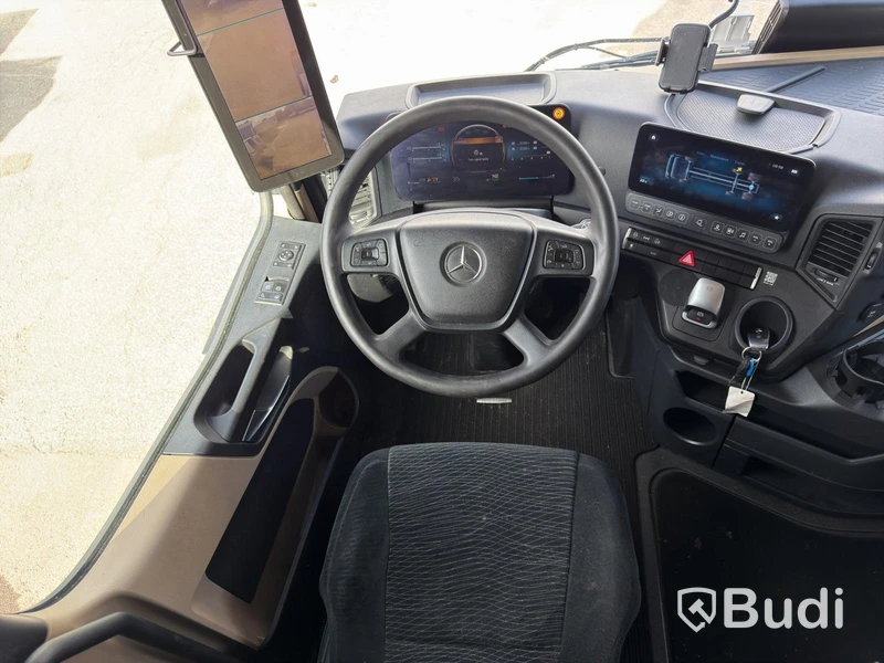 Mercedes-Benz ACTROS -2019, 6x2 tractor unit Odometer reading (km): 60850