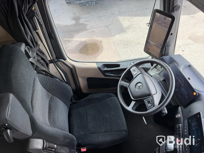 Mercedes-Benz ACTROS -2019, 6x2 tractor unit Odometer reading (km): 60850