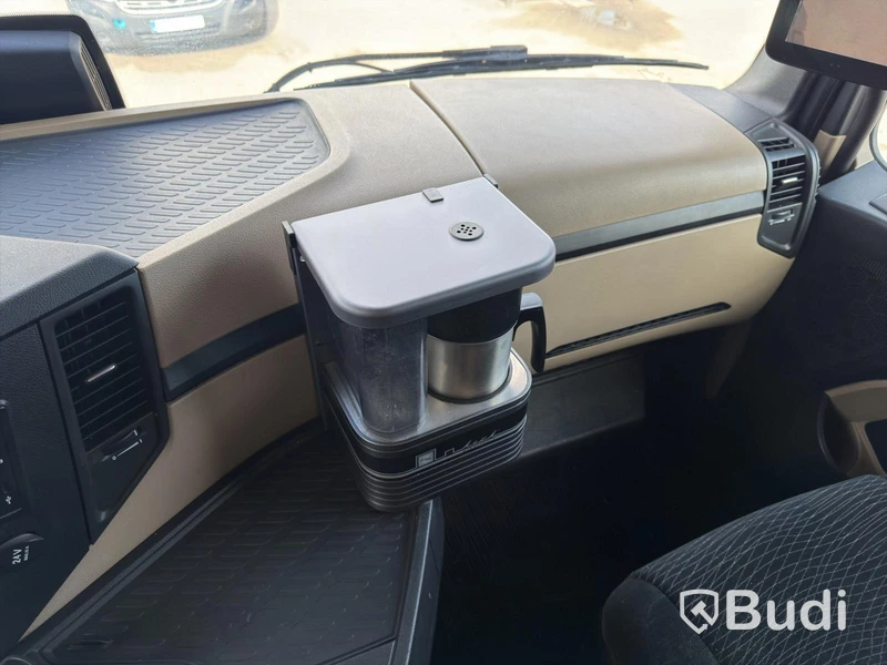 Mercedes-Benz ACTROS -2019, 6x2 tractor unit Odometer reading (km): 60850