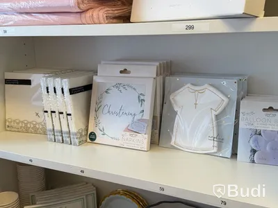 Komplett Event- & partybutik - stort lager samt butiksinredning